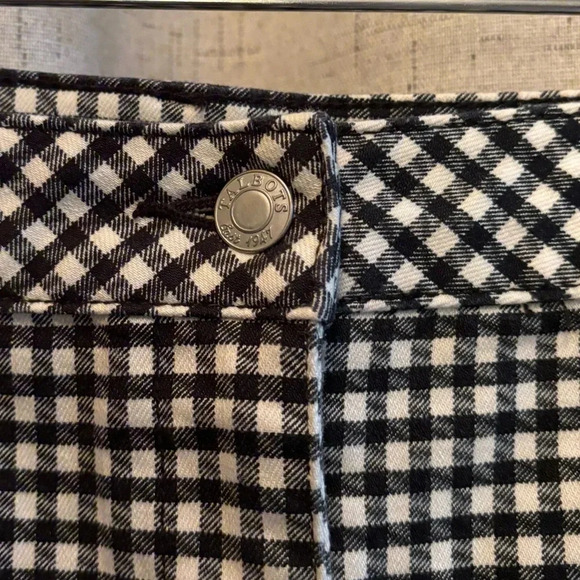 Talbots Black and White Checkered Skirt Size 16. Light Jean like material. - Picture 4 of 9